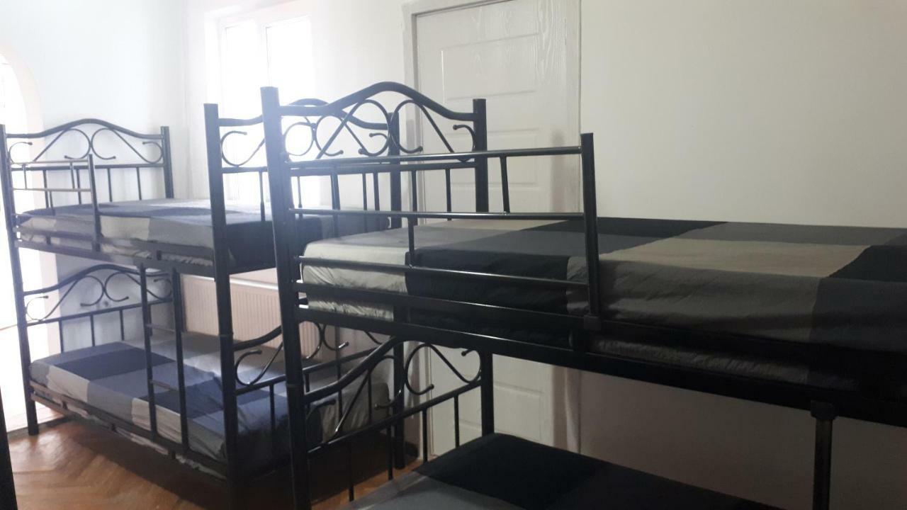 Enjoy The Hostel Батуми Экстерьер фото