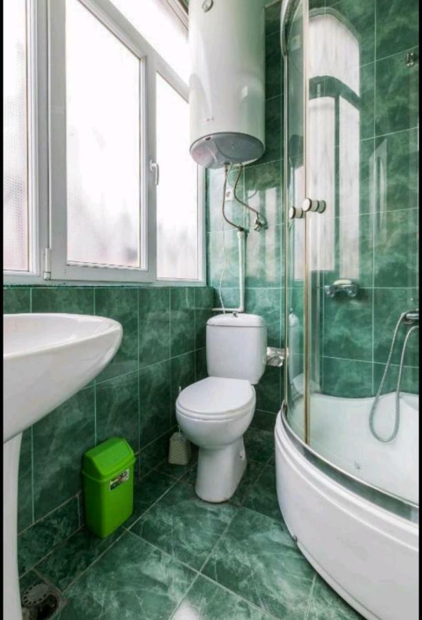 Enjoy The Hostel Батуми Экстерьер фото