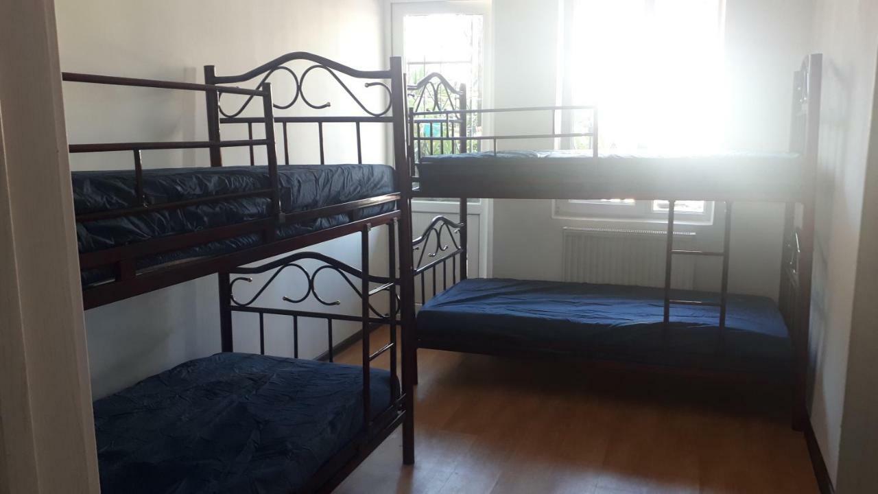 Enjoy The Hostel Батуми Экстерьер фото