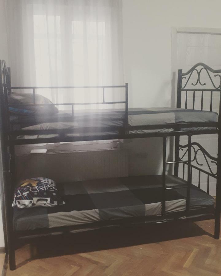 Enjoy The Hostel Батуми Экстерьер фото